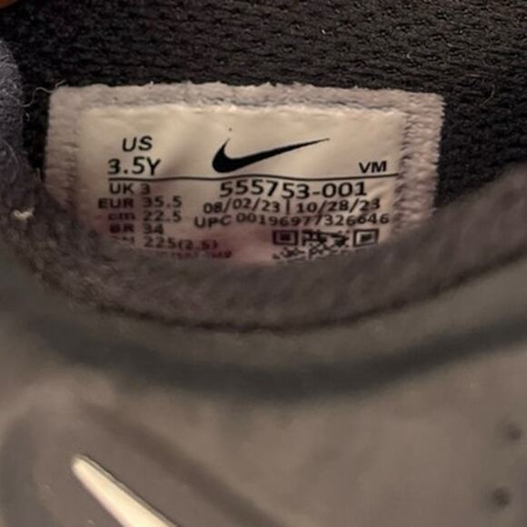 Boys Nike Air Max 2013 555753-001 Mesh Athletic Running Sneaker Size 3.5 Black - Picture 6 of 6